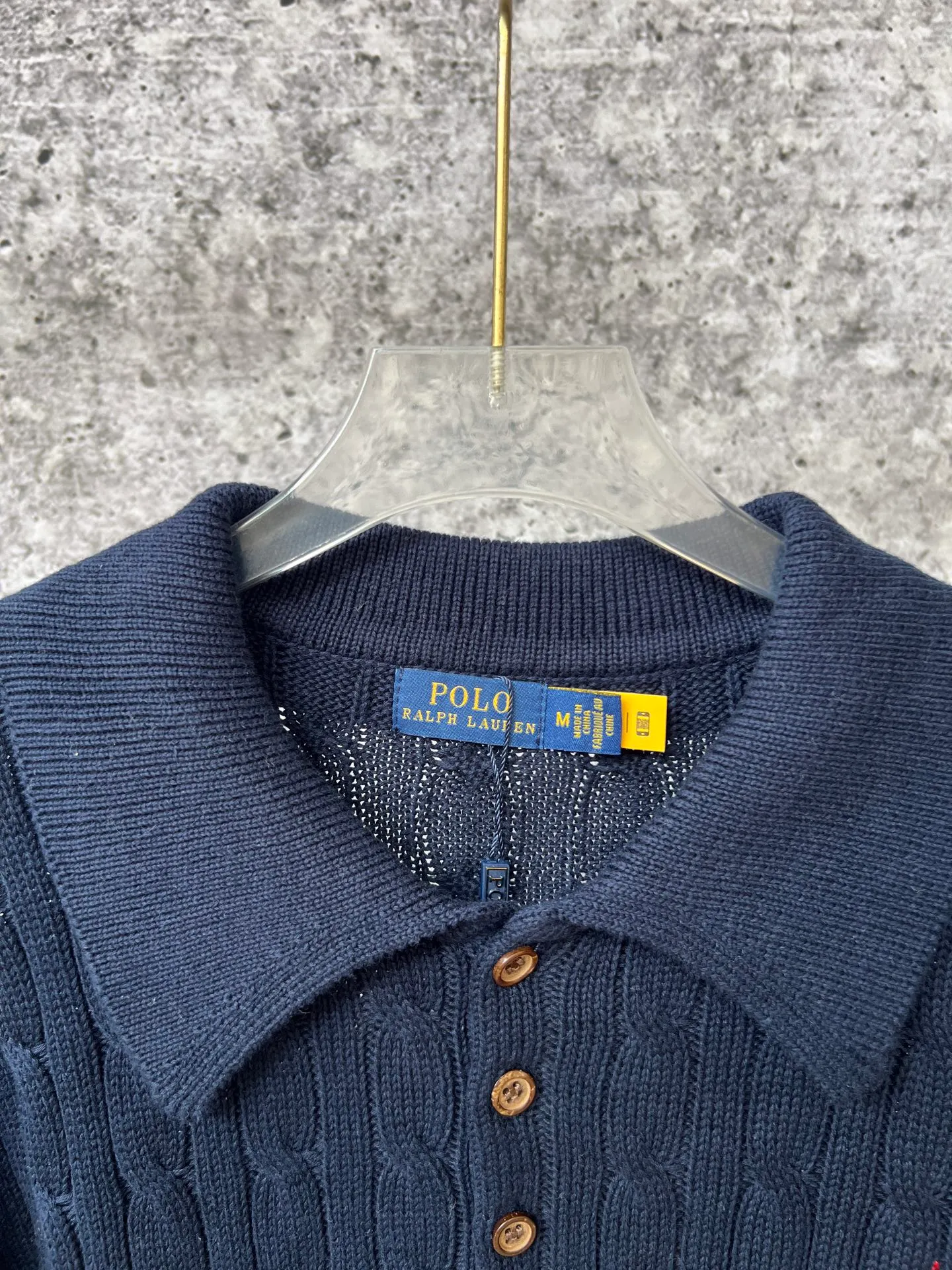 P240 Ralph Lauren fall lapel unisex polo sweater, made of the same pure cotton washed fabric as the original, all craftsmanship details restored to the original, buttoned lapel upper body with a lazy old money style